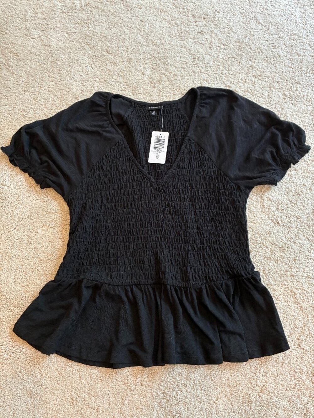 NWT Torrid Smocked Puff Sleeve Crop Top Black Minimalist Shirt Blouse